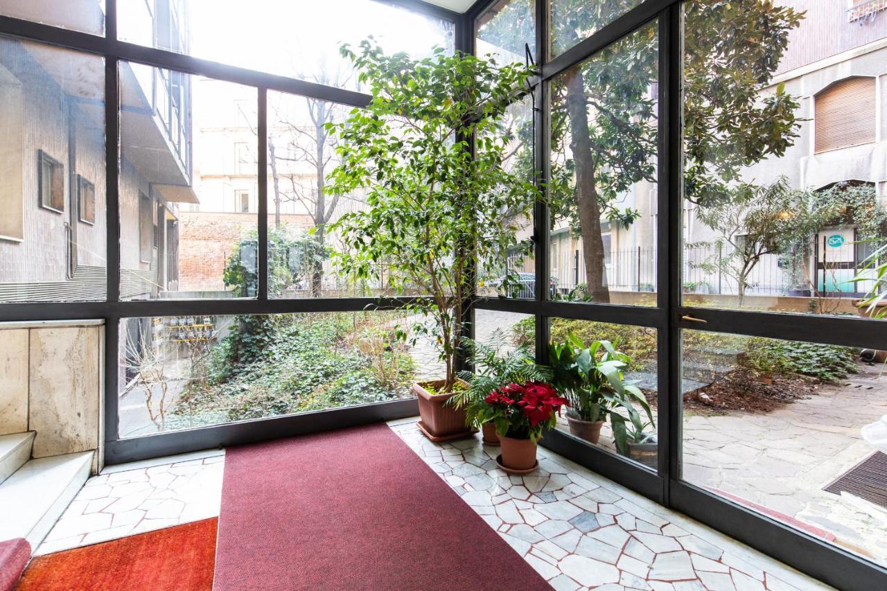 Апартаменти Duomo Apartament Мілан Екстер'єр фото